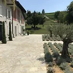 Bed & Breakfast Sotto La Vigna Charm Adults Only Vacation Montegrosso d'Asti
