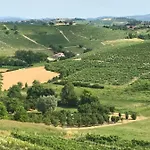 Sotto La Vigna Charm Adults Only Vacation Montegrosso d'Asti