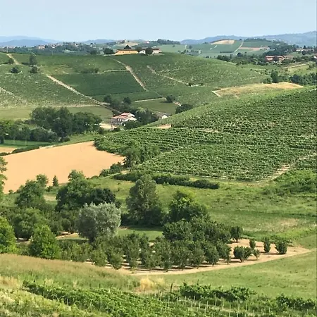 Sotto La Vigna Charm Adults Only Vacation Montegrosso d'Asti