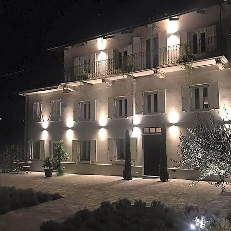Sotto La Vigna Charm Adults Only Vacation Bed and Breakfast 4*